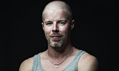 Stephen Wight as Lee in McQueen