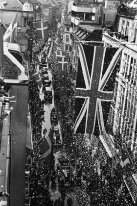 Crowds greet Field Marshal Montgomery, Copenhagen, May 1945.