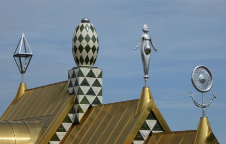 The house is ‘a monument to thwarted female intelligence’, says Perry.