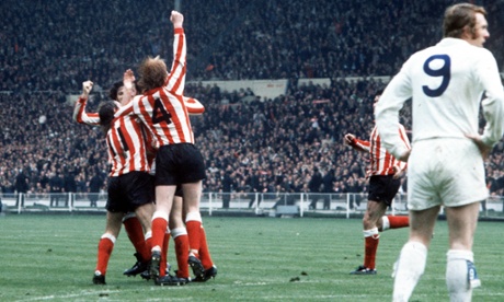 Ian Porterfield mobbed, Mick Jones dejected and besocktagged