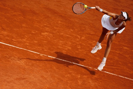 Garbine Muguruza serves to Flavia Pennetta.