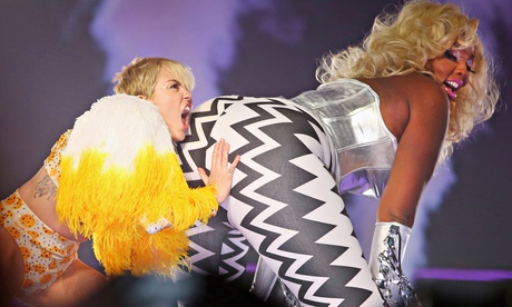 Miley Cyrus live in Australia, 2014