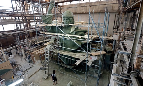 The cast-bronze statue will be more than 24m high and weigh 330 tons, with a huge cross in Vladimir’s right hand.