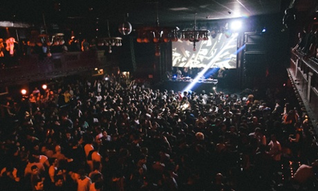 Nitsa Club takes place in the grand Sala Apolo venue.