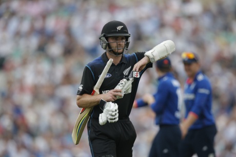 Kane Williamson stomps off back to the pavilion.