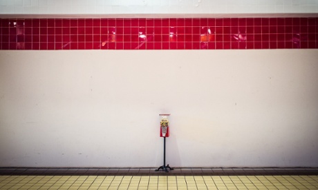 Signal Hill mall: a lone candy machine, half-filled with M and M’s, sits against a wall.
