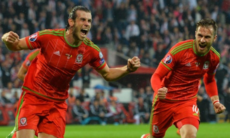 Gareth Bale celebrates the opener with Aaron Ramsey.