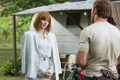 Bryce Dallas Howard and Chris Pratt in Jurassic World