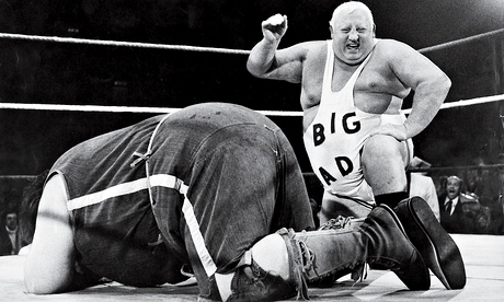 wrestlers big daddy and giant haystacks
