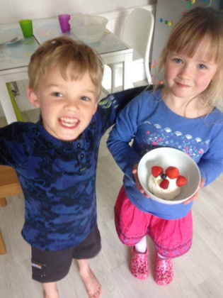 Tom and Eva with Tommy Mess.