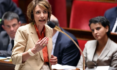 Marisol Touraine speaks in the French National Assembly.