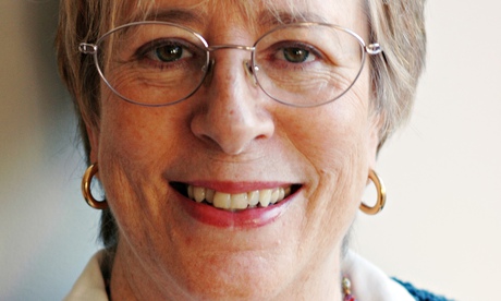 Belinda Hollyer was born in New Zealand, where she worked as a teacher-librarian. She moved to London in the 1970s and found work in publishing, starting at the Macdonald group