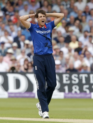 Steven Finn shows his frustration.