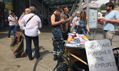 Haringey Solidarity Group distribute literate outside Finsbury Park tube station.