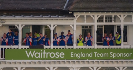 And gets a round of applause from England's players and coaching staff in the pavilion.