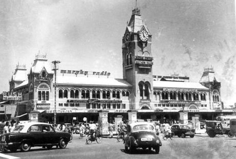 Bikes ands taxis outside Chennai central station. 