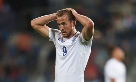 Harry Kane looks dejected as England struggle.