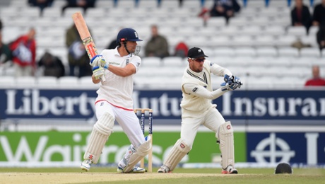 Alastair Cook cuts at a ball watched by wicketkeeper Luke Ronchi.