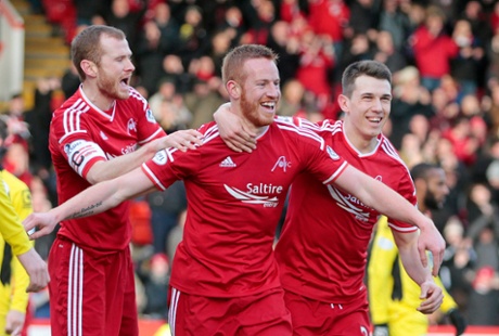 Aberdeen's Adam Rooney, centre.