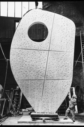 Barbara Hepworth with Single Form