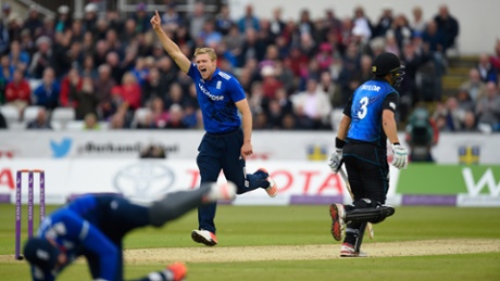 Ross Taylor walks after he edged a ball to Jonny Bairstow off the bowling of David Willey.