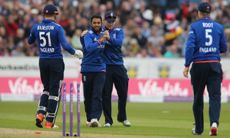 Eoin Morgan congratulates Adil Rashid after the stumping of Grant Elliott.