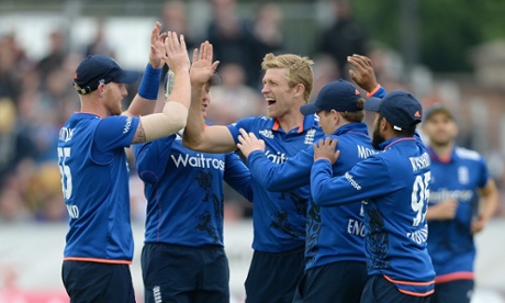 Another wicket for Willey, this time it is Luke Ronchi who is caught by captain Morgan.