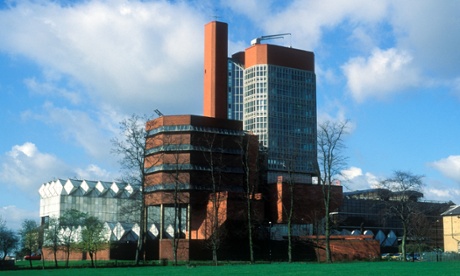 Structural feats and forceful geometries. Stirling and Gowan’s Engineering Building represented a shift from the functionalist doctrines of the postwar period.
