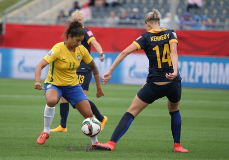 Cristiane challenged by Alanna Kennedy.