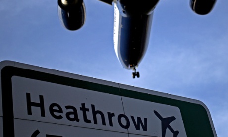 A plane landing on the southern runway at Heathrow airport