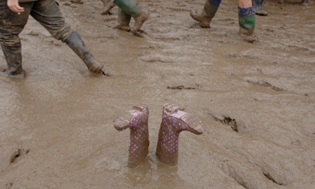 Glastonbury mud in 2007
