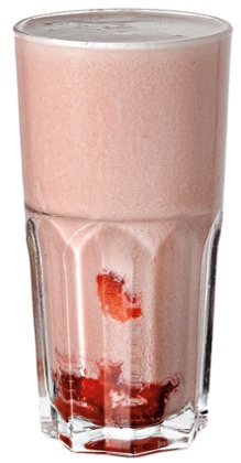 Strawberries and cream (with gin) cocktail