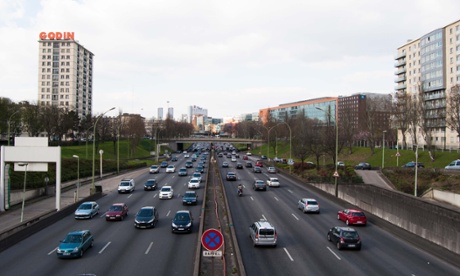 The construction of the <em>p</em><em>é</em><em>riph</em><em>é</em><em>rique</em> in 1956 addressed the increase in inner-city car use.