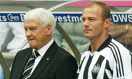 Player-manager award-winners Alan Shearer and Sir Bobby Robson in 2004.