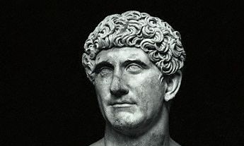 Marc Antony looking grubby in the Vatican Museum. Perhaps time for a laser bath?