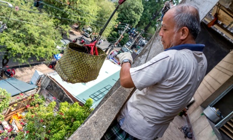 Saigon food vendors Vietnam