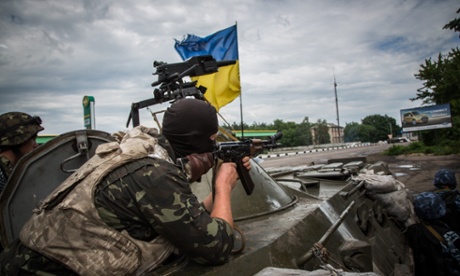 Ukrainian soldiers at an army checkpoint near Sloviansk.