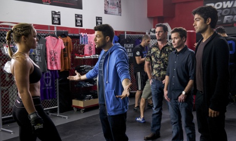 Ronda Rousey, Jerry Ferrara, Kevin Dillon, Kevin Connolly and Adrian Grenier in Entourage.