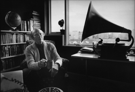 Roy Plomley), creator and original presenter of Desert Island Discs.