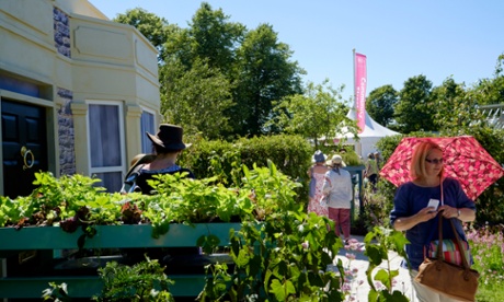 Hampton Court Palace flower show Community Street