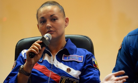 Космонавт Елена Серова на предполетной пресс-конференции. Фото: Vasily Maximov/AFP/Getty Images