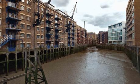 The Thames Path east from Tower Bridge