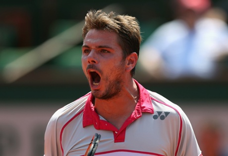 Stanislas Wawrinka takes the first set.