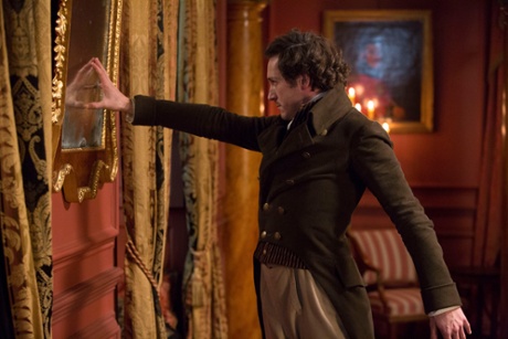 Mirror, mirror… Jonathan Strange (Bertie Carvel).