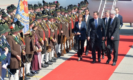 David Cameron, with Bavarian governor Horst Seehofer, right, during a welcoming ceremony on his arrival in Munich on Sunday.