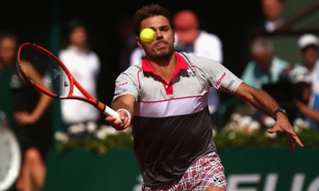 Stanislas Wawrinka plays a forehand.