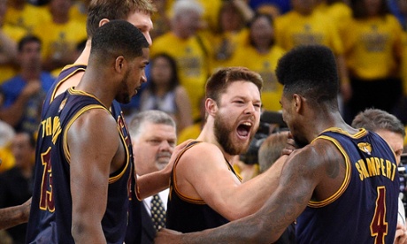 Matthew Dellavedova's rebound late in overtime helped seal the Cleveland Cavaliers 95-93 win over the Golden State Warriors in game 2 of the NBA Finals. The series is now tied.