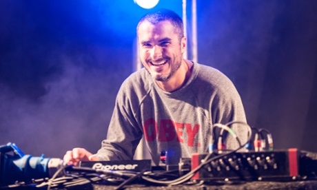 Apple has acquired a number of experienced staff from Radio 1, including Zane Lowe.