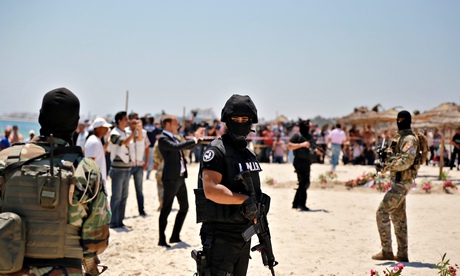 Wreath-laying ceremony on beach at Sousse