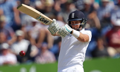 Joe Root hits out on his way to making 60.